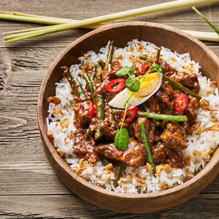 Indonesische Rendang Makreel